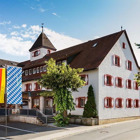 Wirtshaus & Hotel Goldener Greif Edelsfeld ภายนอก รูปภาพ