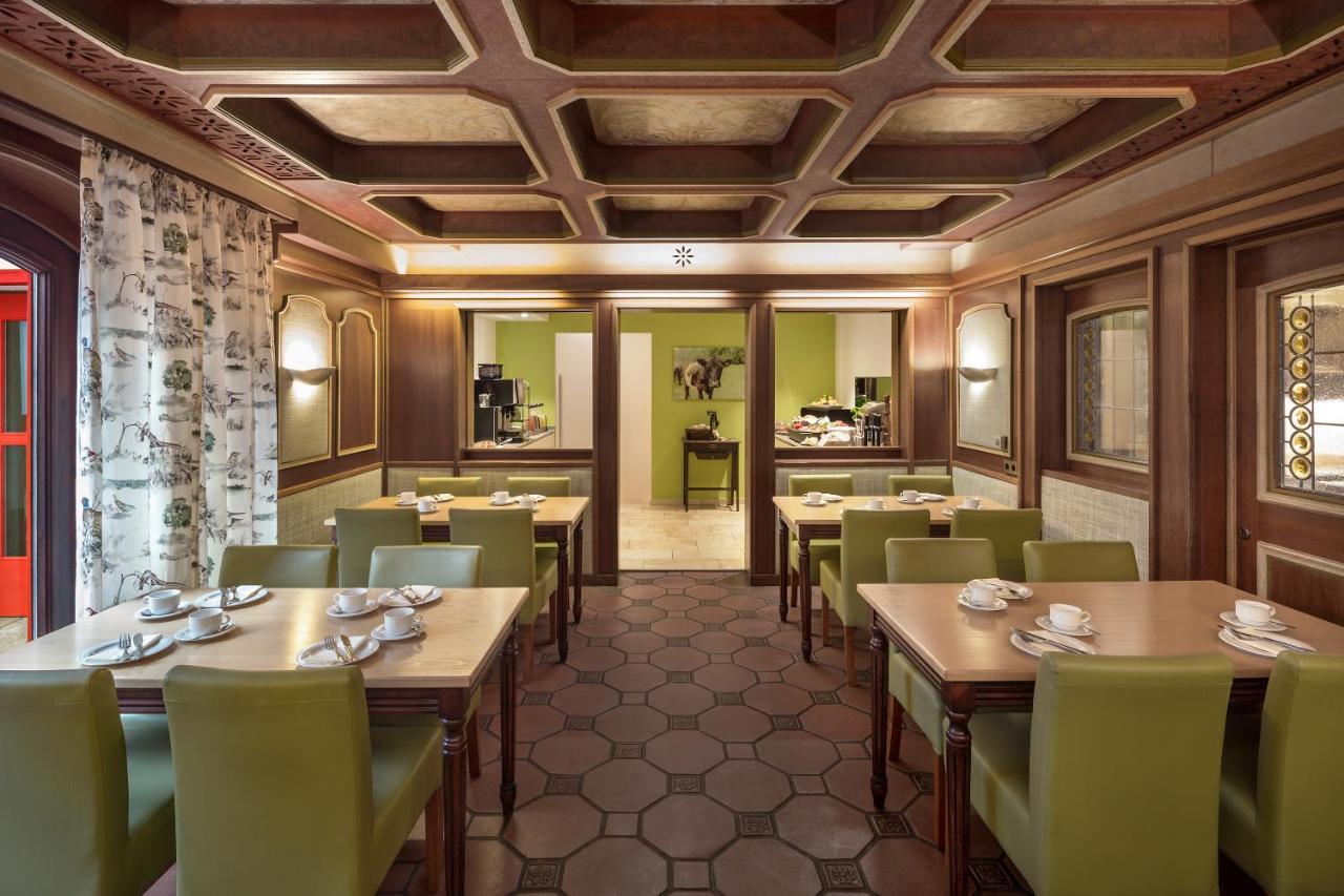Wirtshaus & Hotel Goldener Greif Edelsfeld ภายนอก รูปภาพ