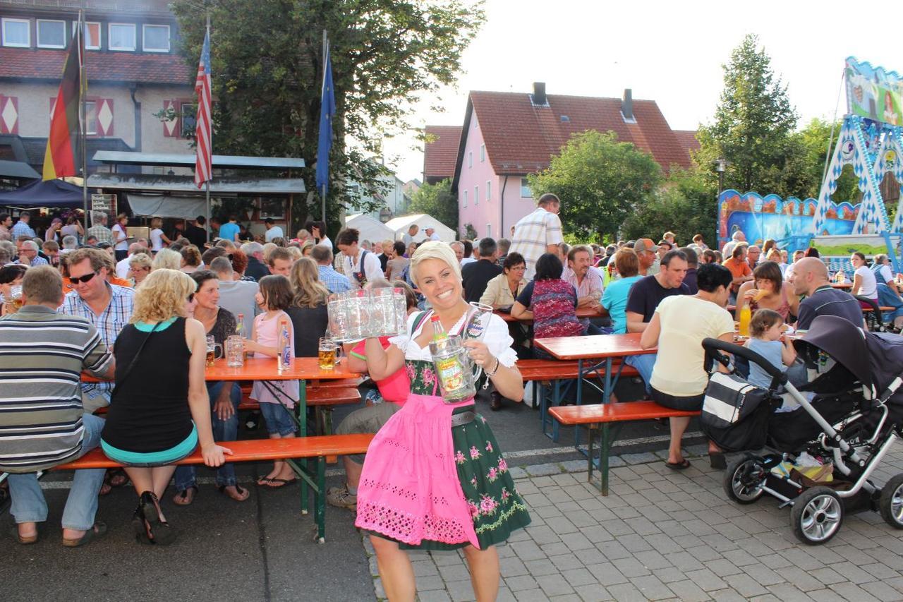 Wirtshaus & Hotel Goldener Greif Edelsfeld ภายนอก รูปภาพ